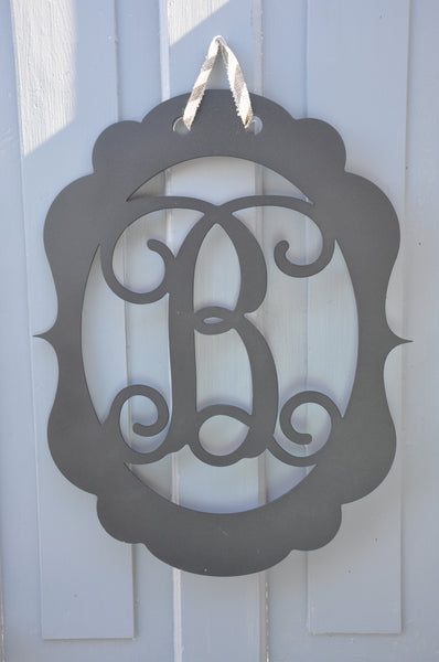 'Picture Frame oval monogram