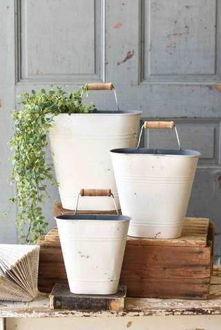 White Wall Bucket